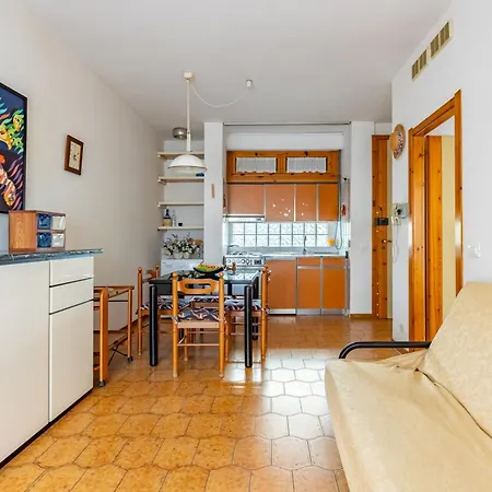 דירה Guesthost - Garden With Balcony!
